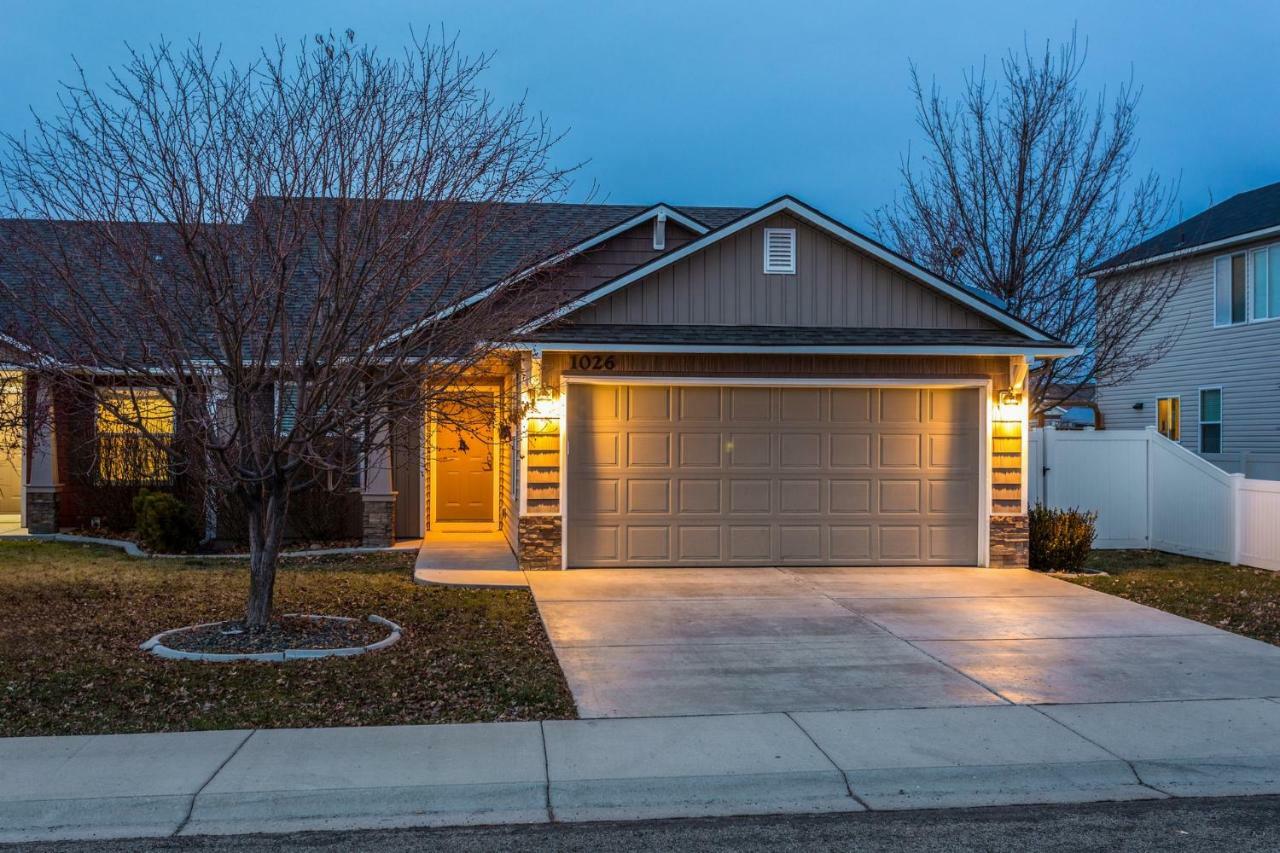 Gray Cloud Townhomes Meridian Kültér fotó